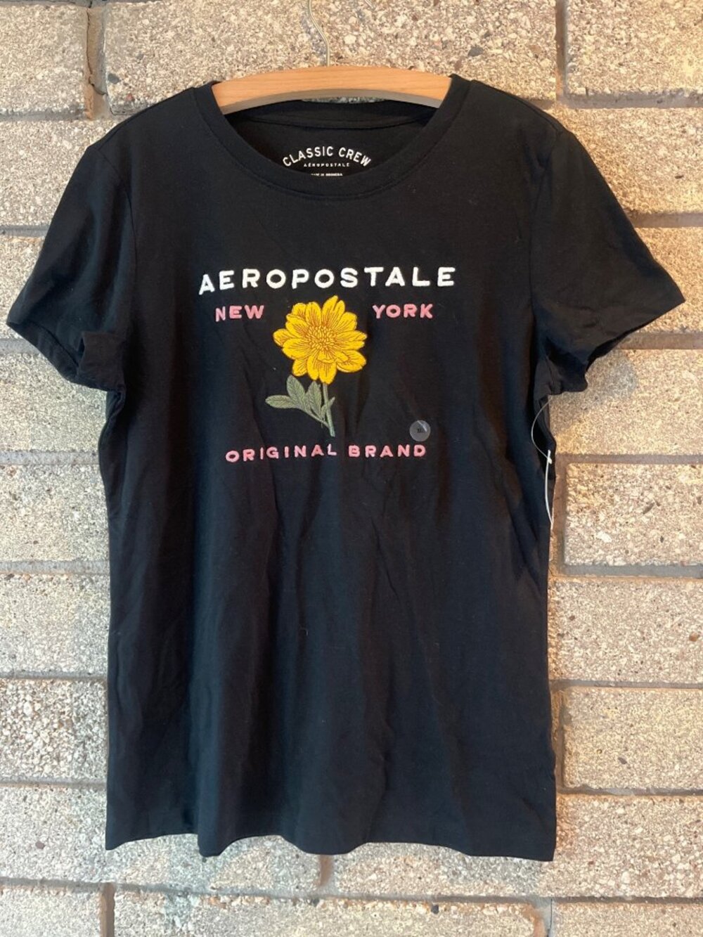Aeropostale Classic Crew Black T-Shirt With Floral Embroidery XL